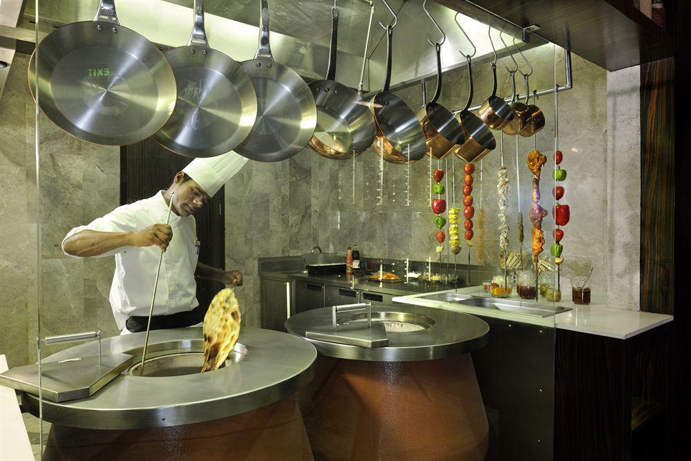 מלון Doubletree By Hilton Gurgaon New Delhi Ncr מראה חיצוני תמונה