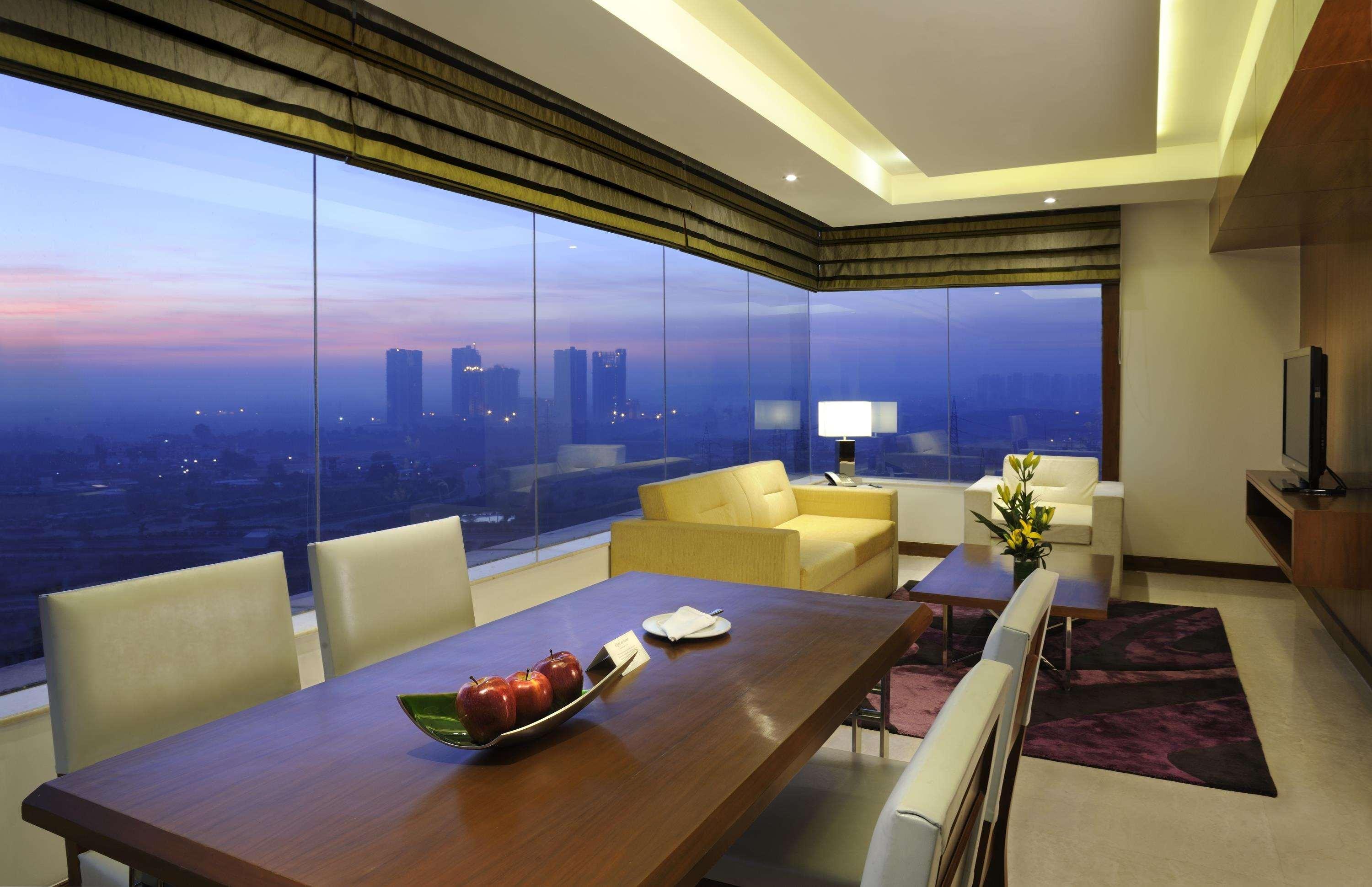 מלון Doubletree By Hilton Gurgaon New Delhi Ncr מראה חיצוני תמונה