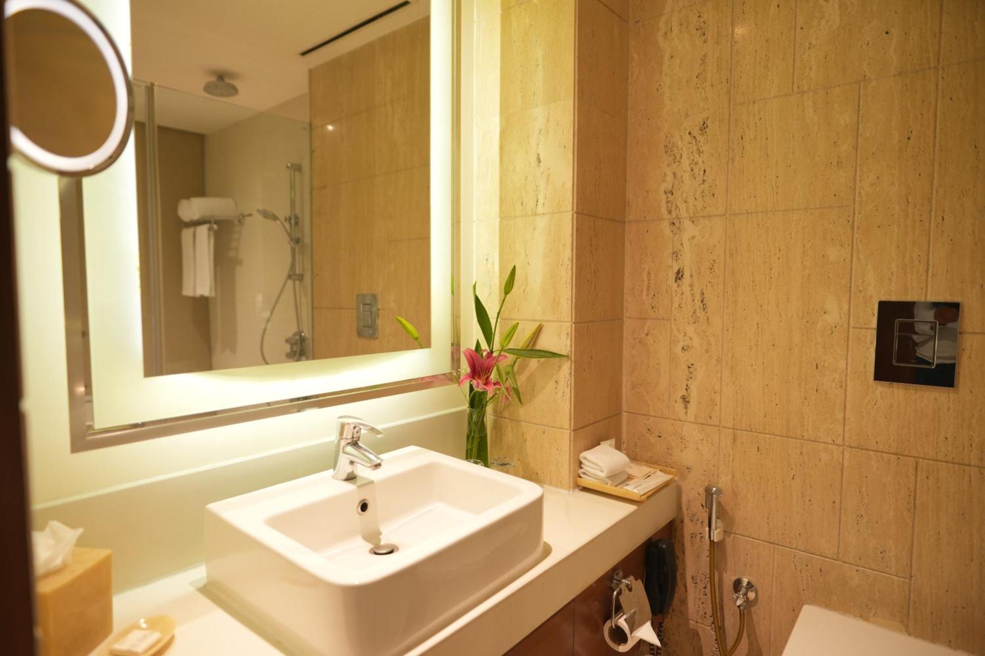 מלון Doubletree By Hilton Gurgaon New Delhi Ncr מראה חיצוני תמונה