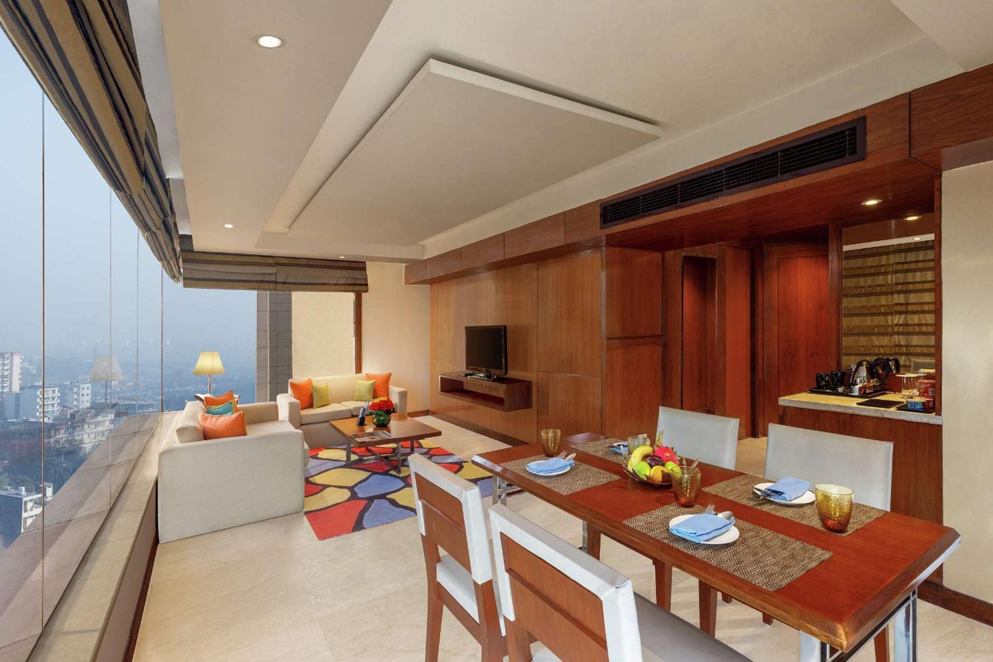 מלון Doubletree By Hilton Gurgaon New Delhi Ncr מראה חיצוני תמונה