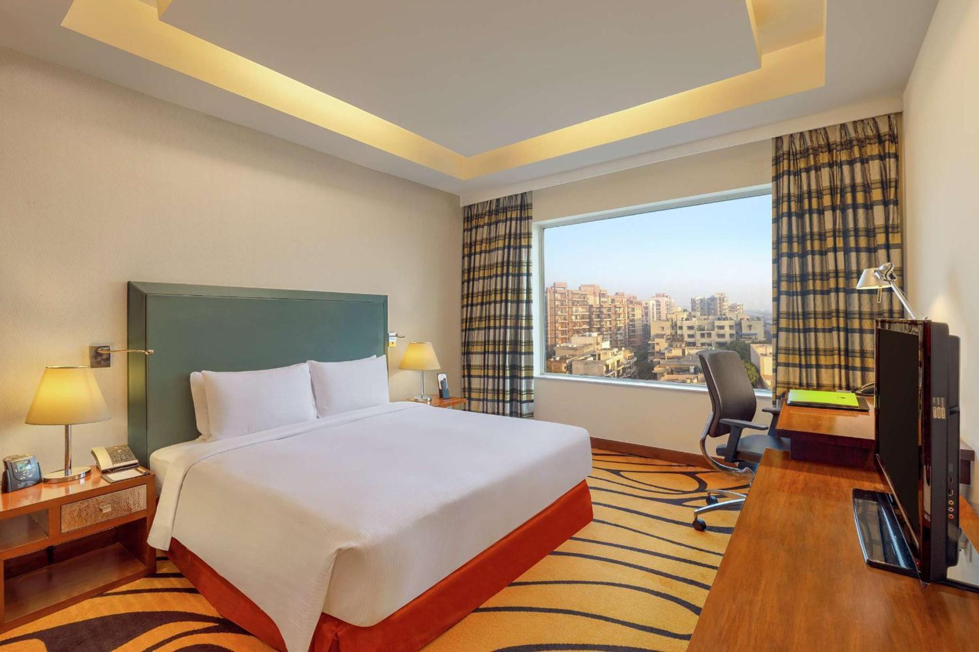 מלון Doubletree By Hilton Gurgaon New Delhi Ncr מראה חיצוני תמונה