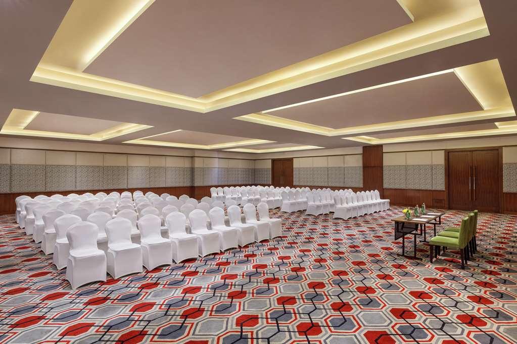מלון Doubletree By Hilton Gurgaon New Delhi Ncr מתקנים תמונה